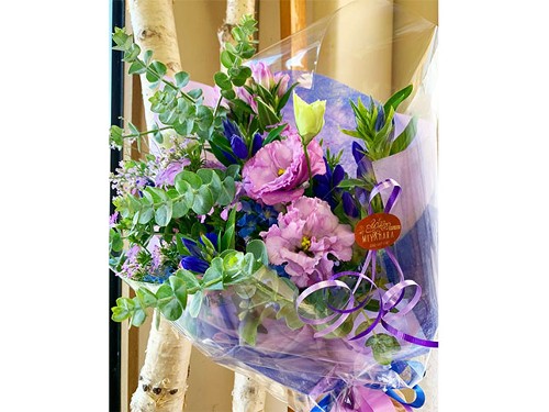 有 Miyaharaのニュース さわやかな青紫の花束のご紹介 Donbla ドンブラ 有 Miyaharaのニュース さわやかな青紫の花束のご紹介 Donbla ドンブラ