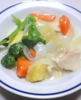 「さつまいものシチュー!!」 「れんこんのきんぴら 生姜風味!!」